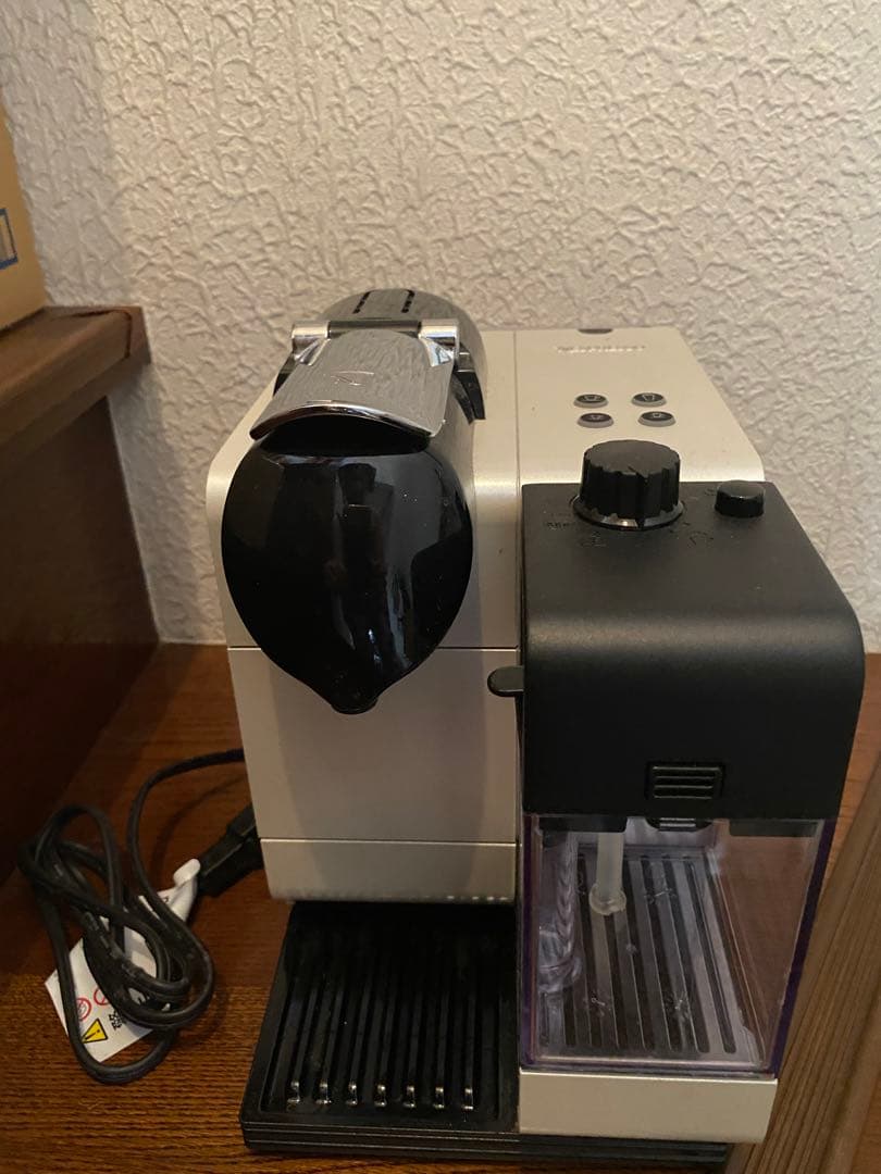 ネスレネスプレッソ コーヒーメーカー　中古