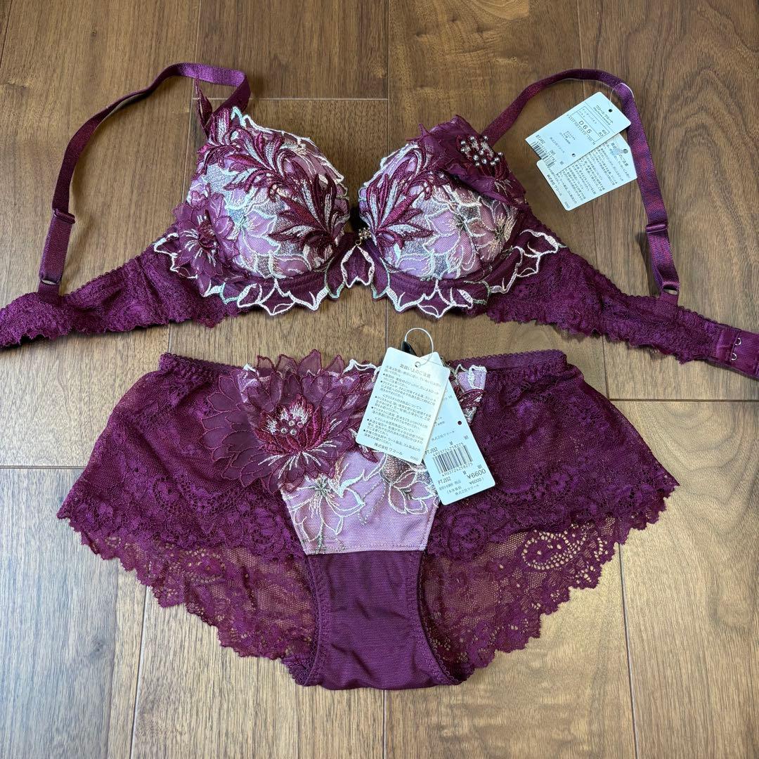 新品 ワコール サルート 52G ブラジャー ショーツ セットアップ D65 M