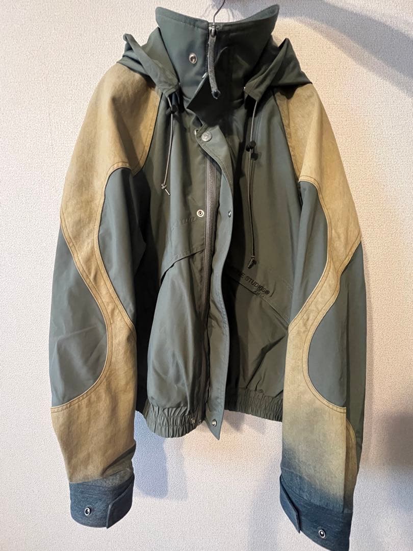 Acne Studios フード付きナイロンジャケット ボンバージャケット