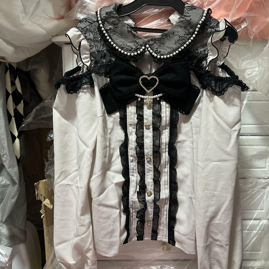 本日限定値下げ！BIGリボンオープンショルダーブラウス