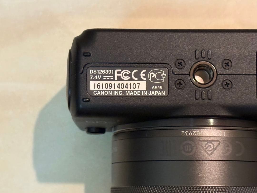 【Canon】キャノン EOS M デジタル一眼レフ