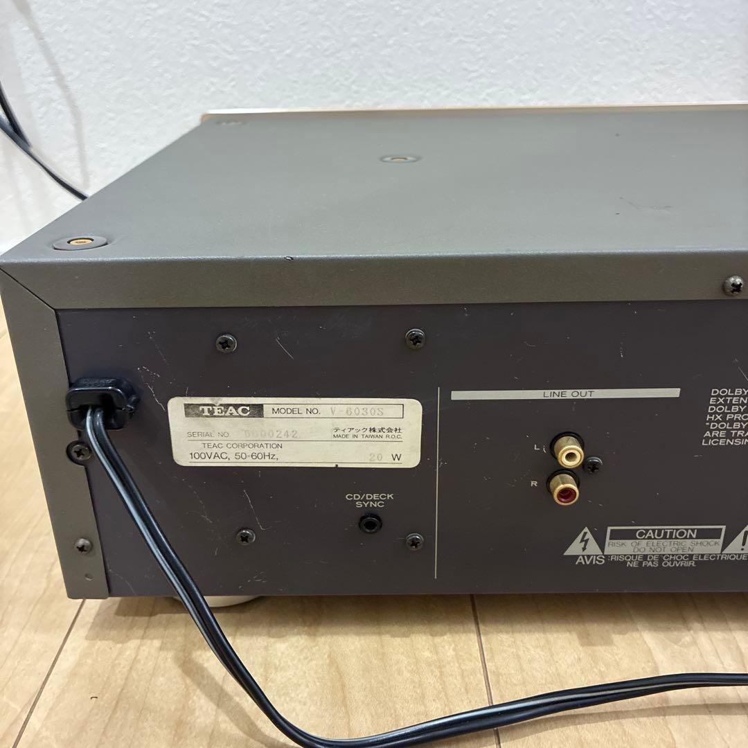 TEAC カセットデッキ V-6030S（ジャンク品）