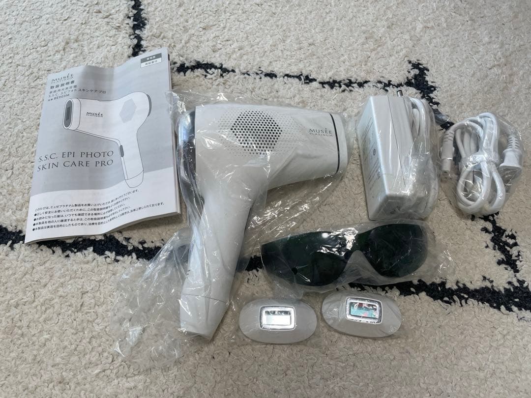 家庭用美容器　S.S.C エピフォトスキンケアプロ