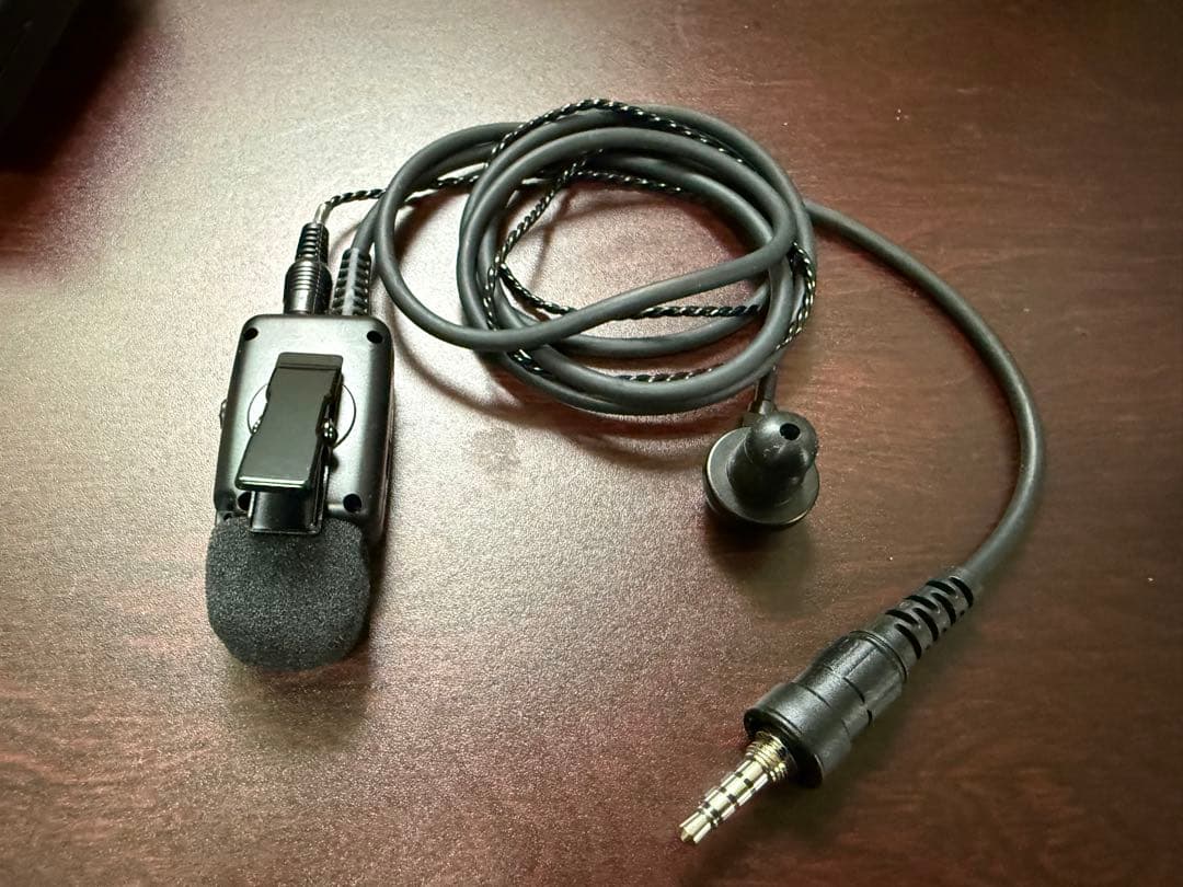 icom トランシーバー IC-4300 とHM-179PIのセットです。