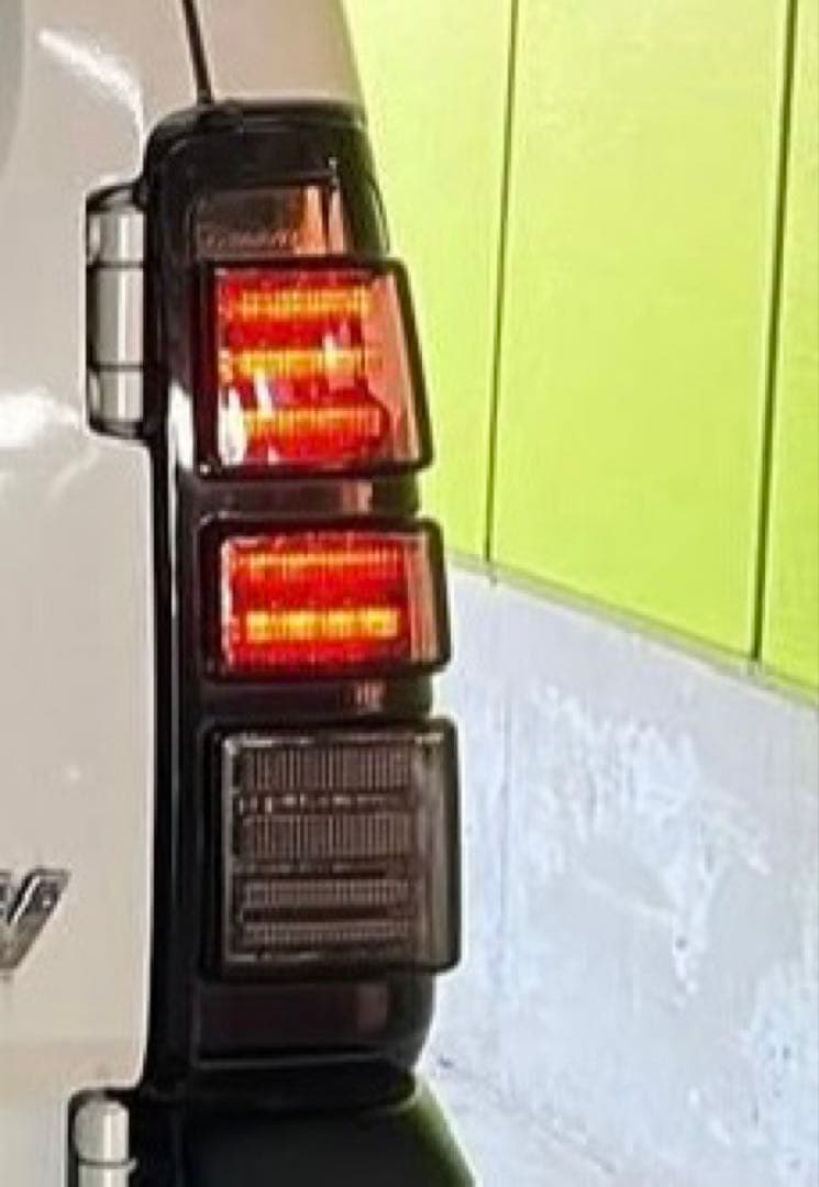 【廃盤品】ジムニー jb23 テールランプ　ブラック