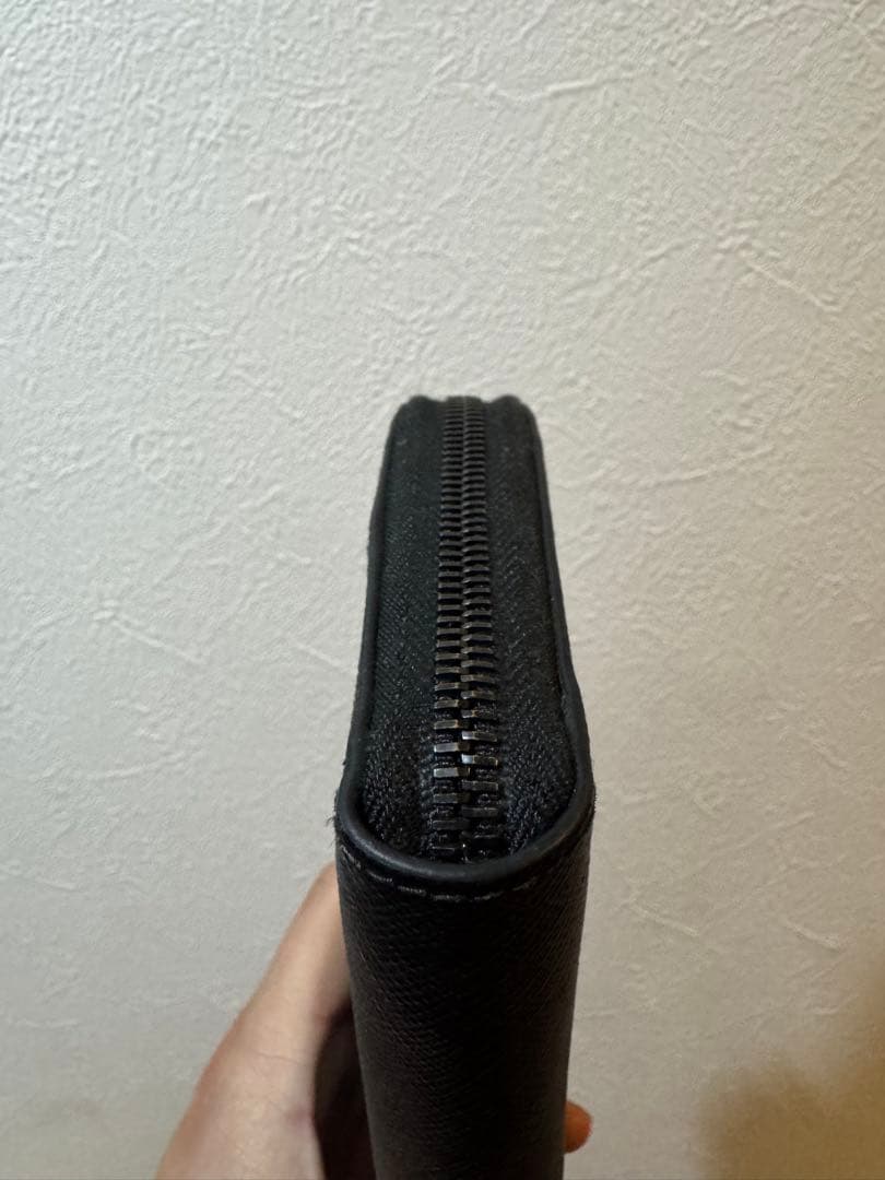 PRADA 長財布　プラダ ラウンドファスナー　サフィアーノ