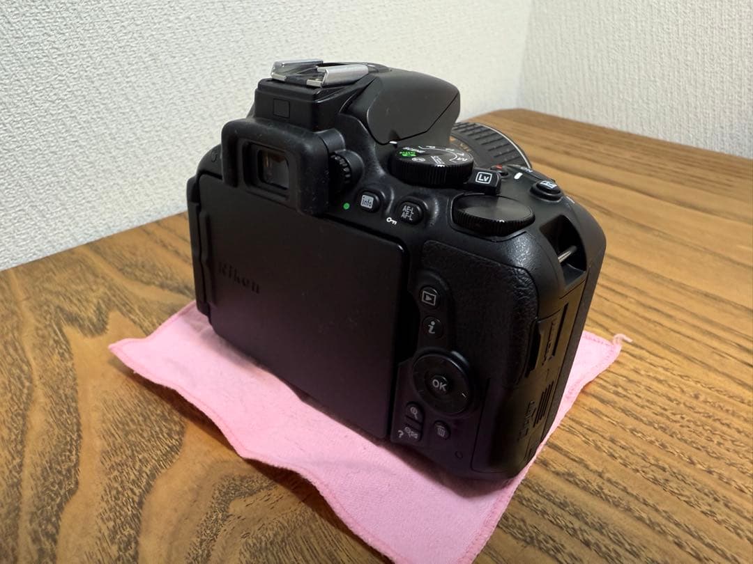 Nikon ニコン D5500 デジタル一眼レフカメラ ダブルズームキット美品