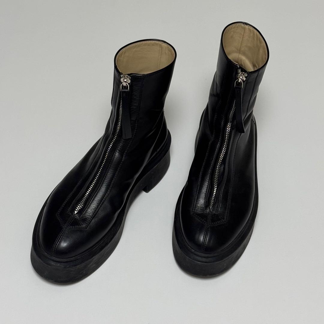 THE ROW フロントジップレザーブーツ