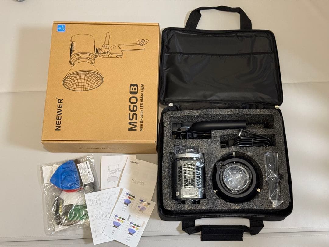 【新品】NEEWER MS60B LEDビデオライト 6カラーディフューザー