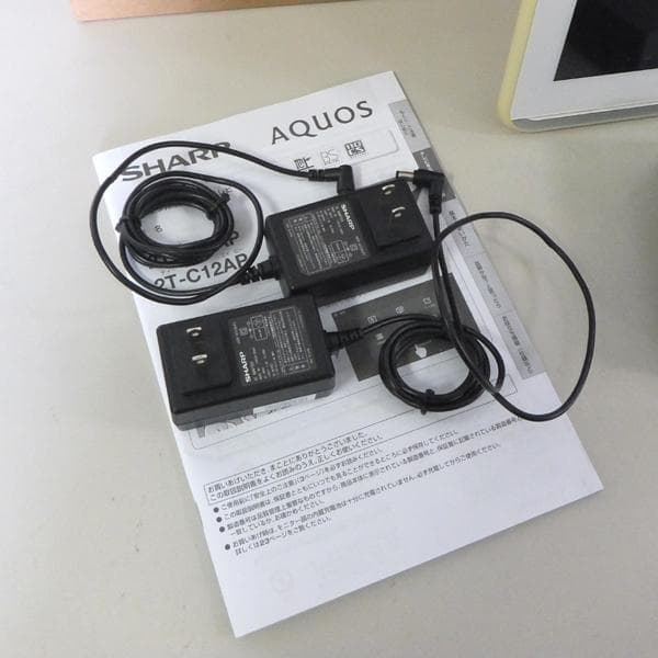 SHARP AQUOS 12インチ ポータブル液晶テレビ 2T-C12AP-W