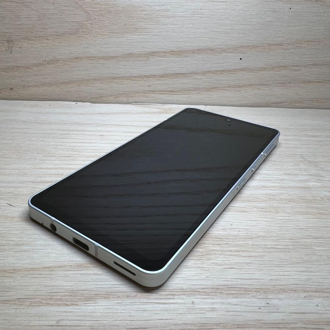 シャープ AQUOS sense6s SHG07本体 E157