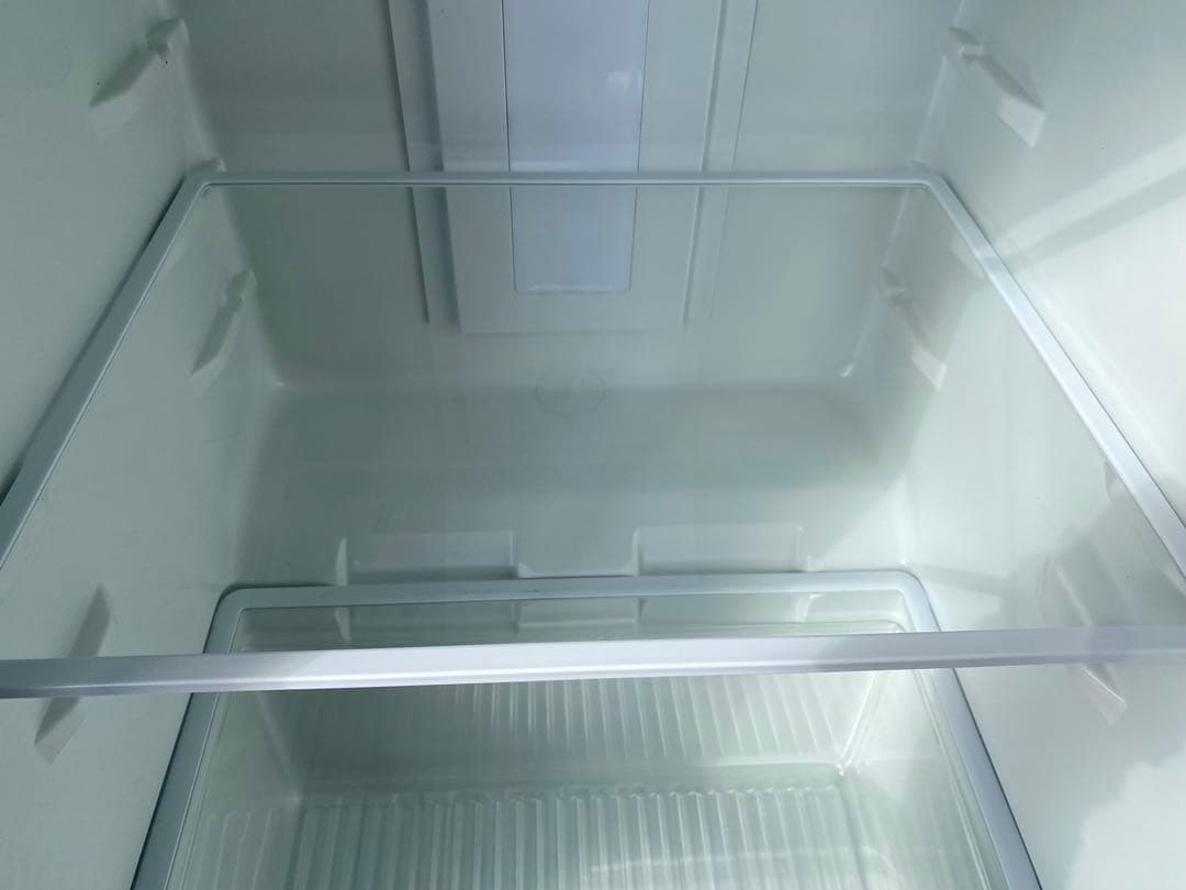 小型冷蔵庫 201L 1人暮らし　2人暮らし