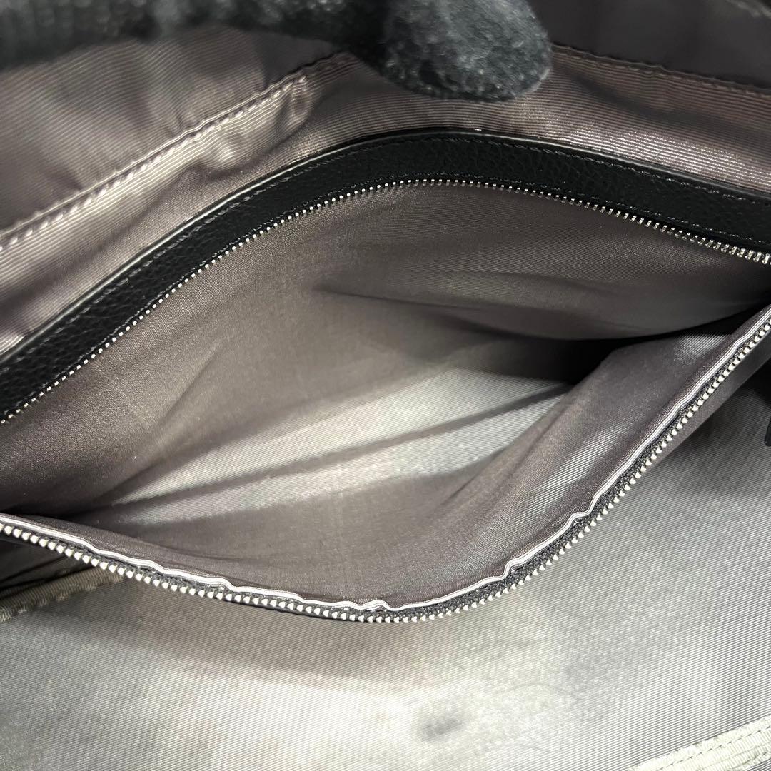 バーニーズニューヨーク　トートバッグ　シボ革　オールレザー　黒　肩掛け　A4