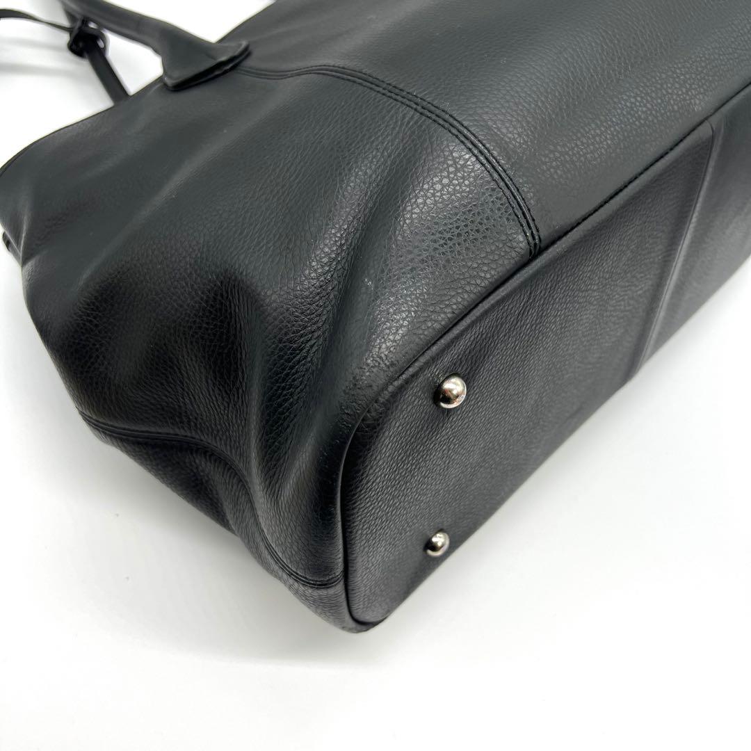 バーニーズニューヨーク　トートバッグ　シボ革　オールレザー　黒　肩掛け　A4