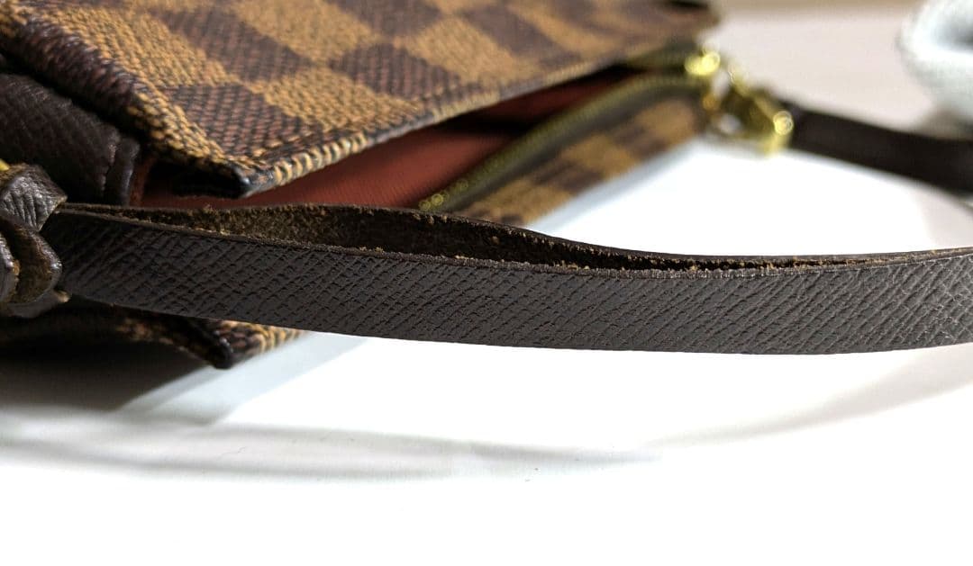 Louis Vuitton ダミエポーチ 注意事項あり