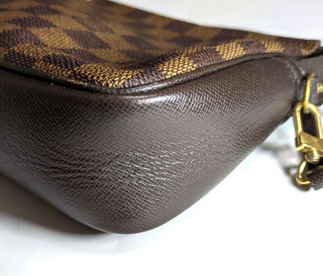 Louis Vuitton ダミエポーチ 注意事項あり