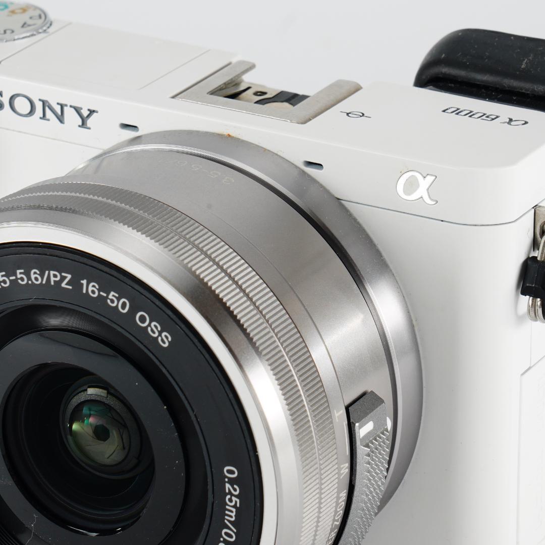 希少なホワイト/極美品α6000完全セット/制限解除済/即撮影可/初心者最適