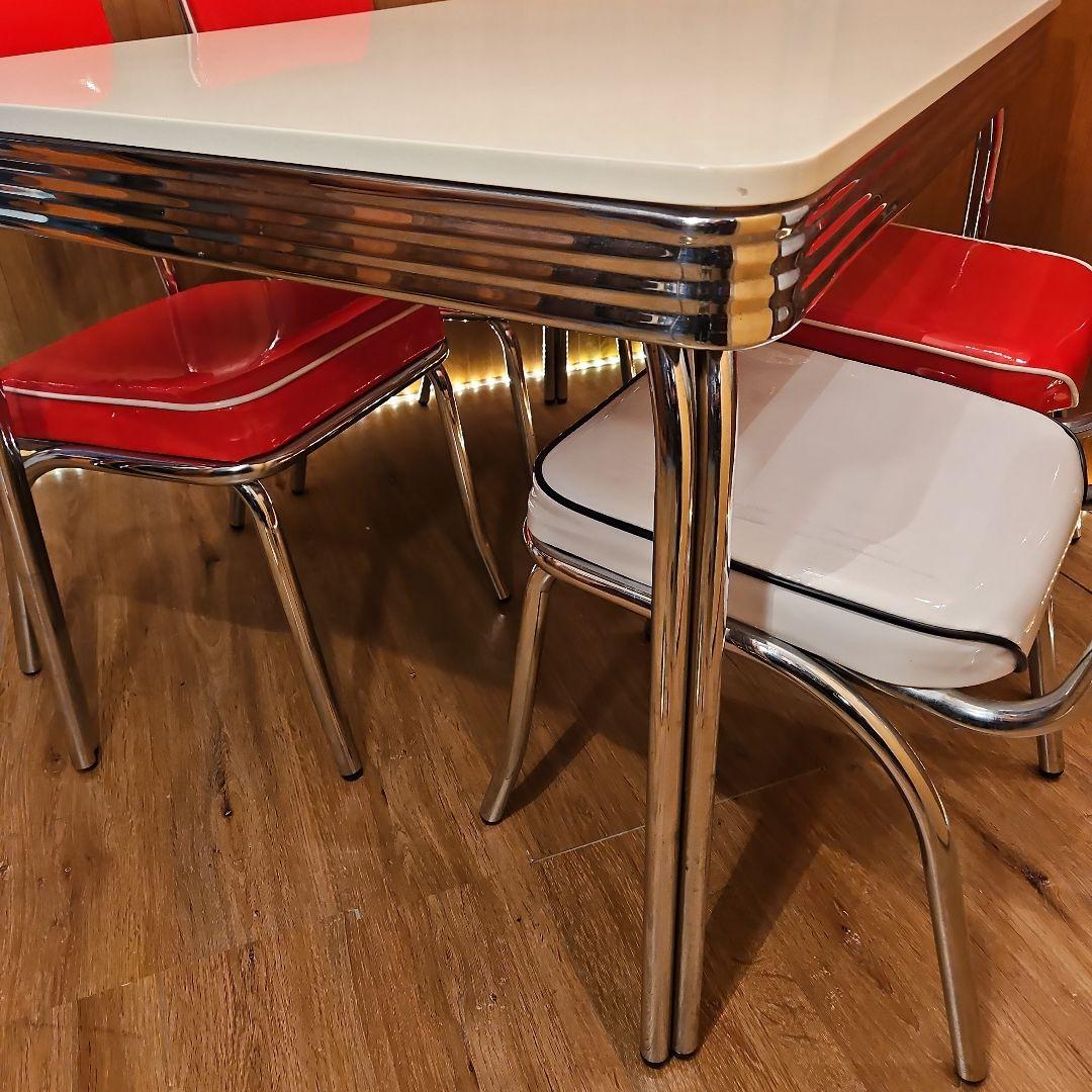 専用 アメリカンダイナー ヴィンテージ調 チェア 赤1 白 1。 ２脚セット