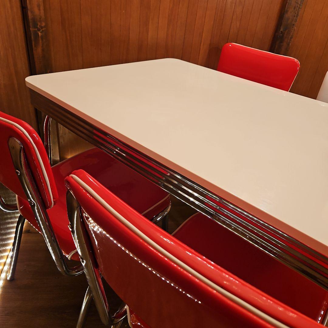 専用 アメリカンダイナー ヴィンテージ調 チェア 赤1 白 1。 ２脚セット