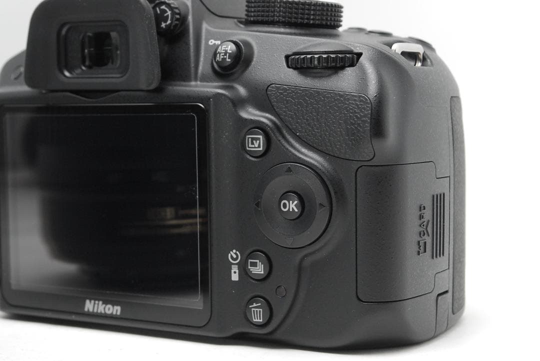 【ショット数４５１枚】Nikon D3200　スマホ転送　使用感少美品　動画OK