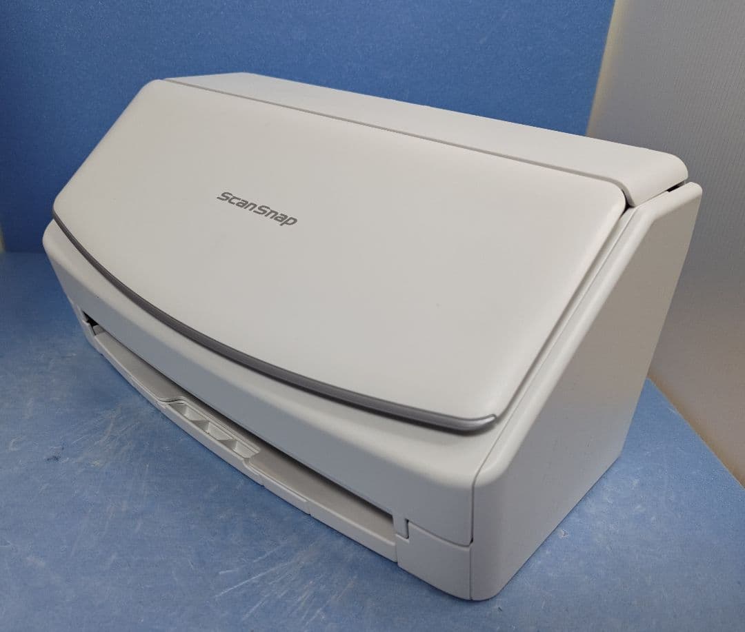 たまった書類を一気にスキャン 富士通 ScanSnap iX1500（白）