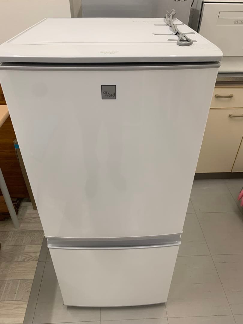 SHARP 冷蔵庫 (137L) 2019年製SJ-14E6-KW 大阪配送限定