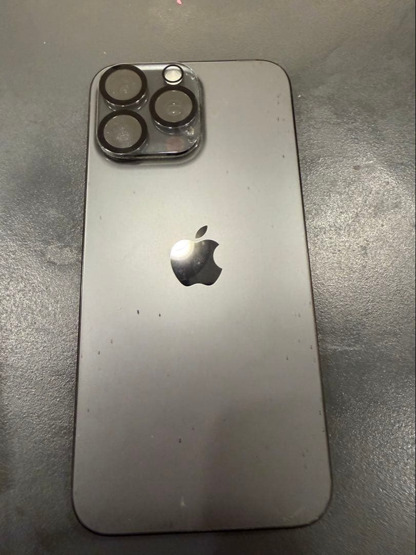 iPhone 15 Pro maxブラックチタニウム【香港版SIMフリー】