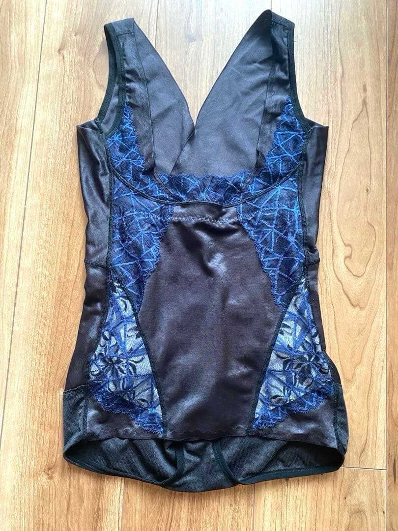 【MARUKO補正下着】カーヴィシャス カレス ボディシェイプスーツ