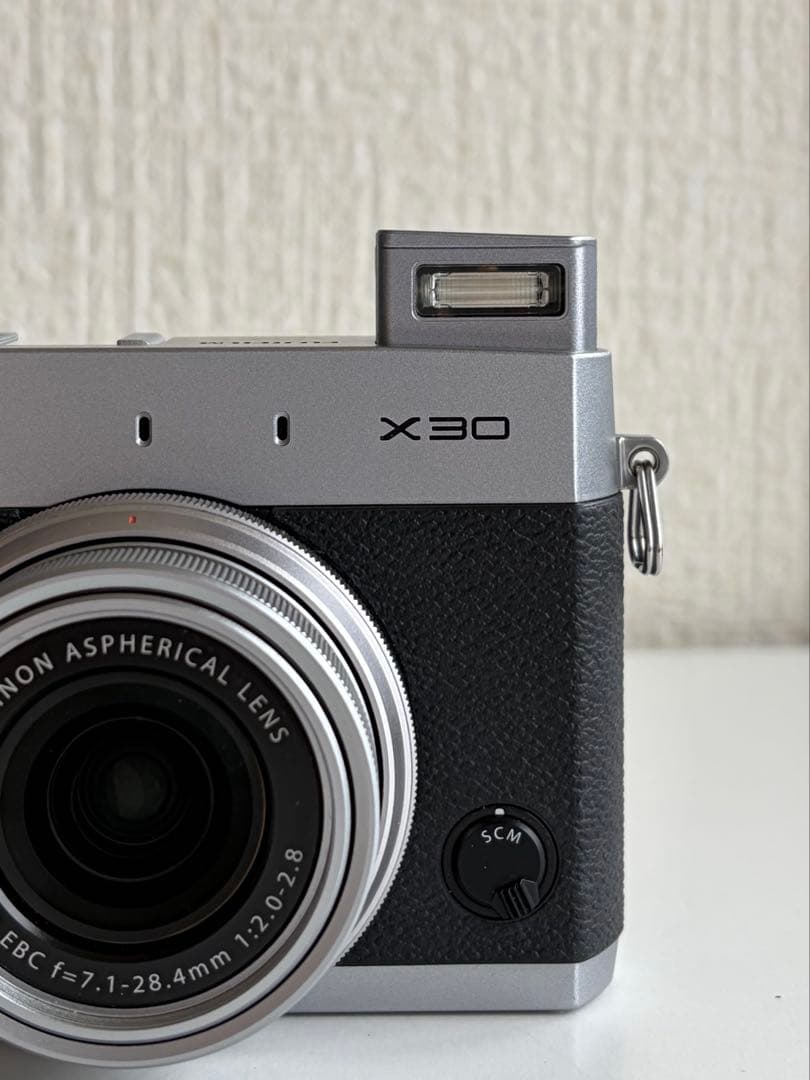 【超美品】FUJIFILM X30 コンパクトデジタルカメラ