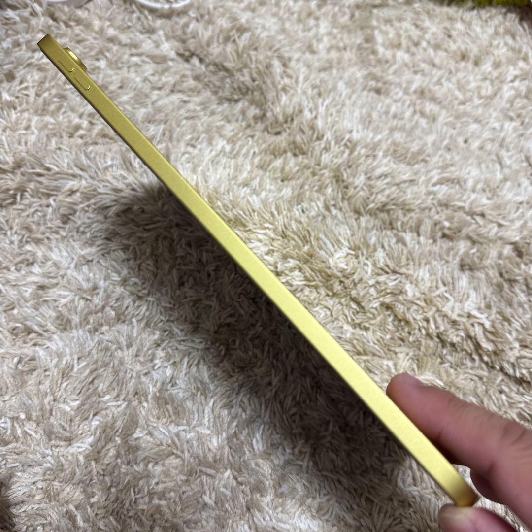 Apple iPad A2696 イエロー　64GB 10世代　訳アリ美品