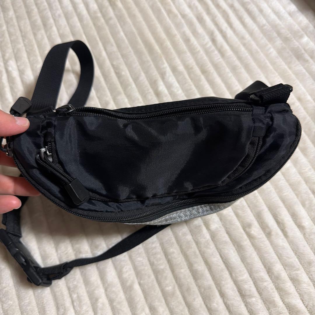 つ*引様 NIKE supreme コラボウエストポーチ