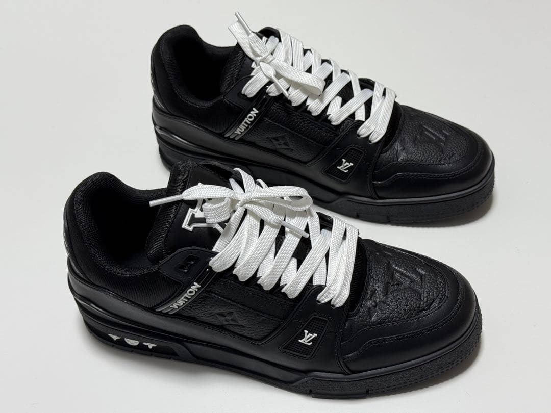 希少★ルイヴィトンLouis Vuitton LVトレイナー　スニーカーブラック