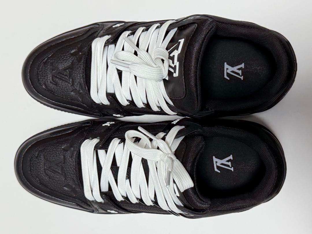 希少★ルイヴィトンLouis Vuitton LVトレイナー　スニーカーブラック