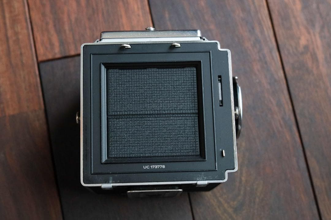 HASSELBLAD 500C/M ボディ A12マガジン付き