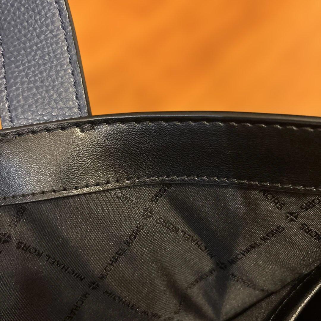 MICHAEL KORS ネイビー トートバッグ　マイケルコース　ビジネスバッグ