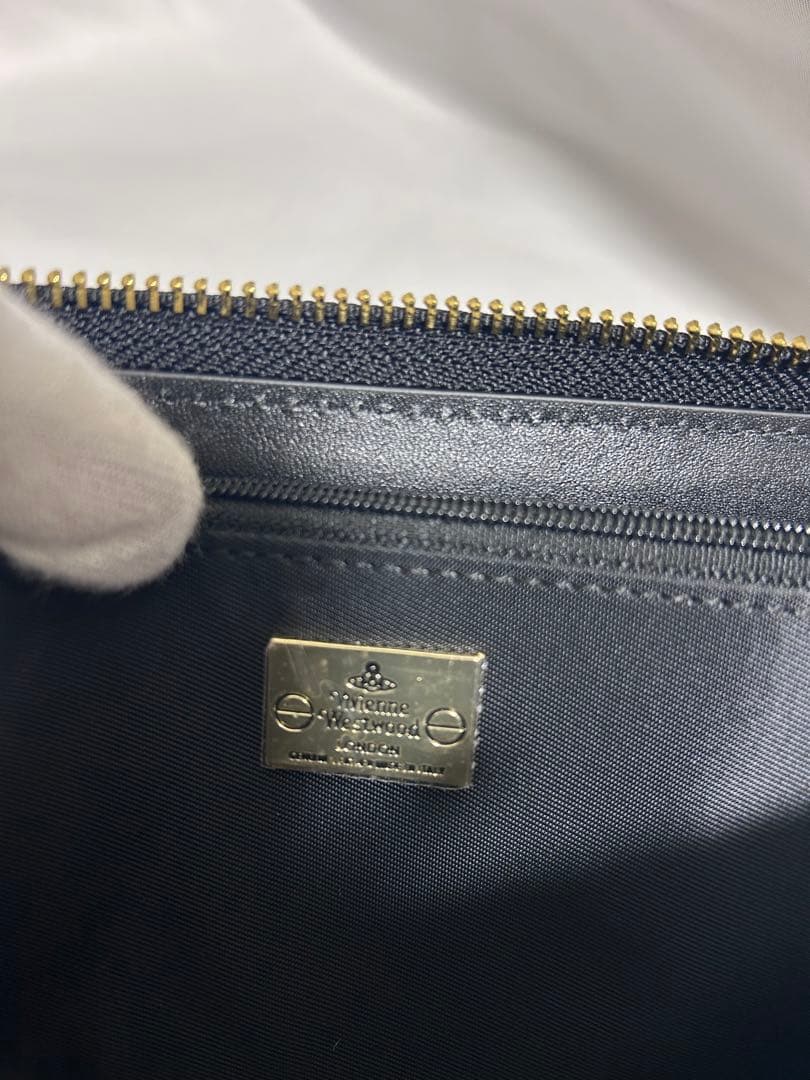 Vivienne Westwood青のロゴ付き黒長財布