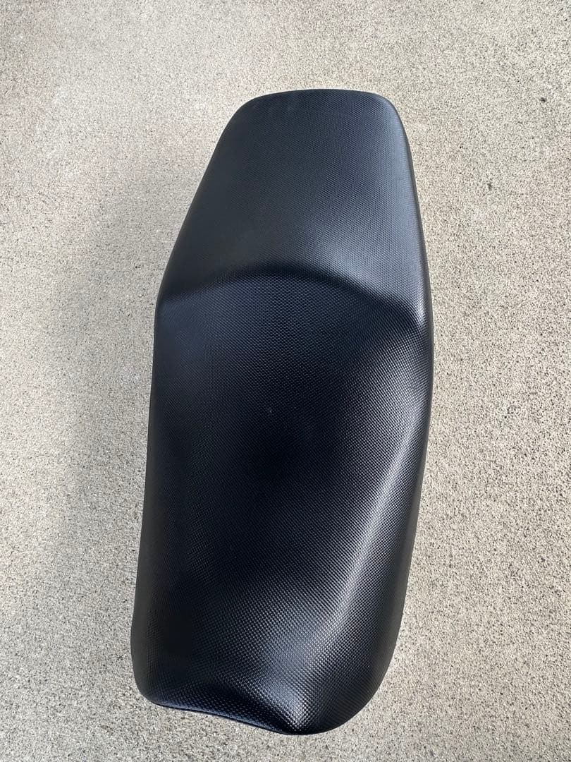 美品cb400sf nc42ブラックカーボン調バイクシート