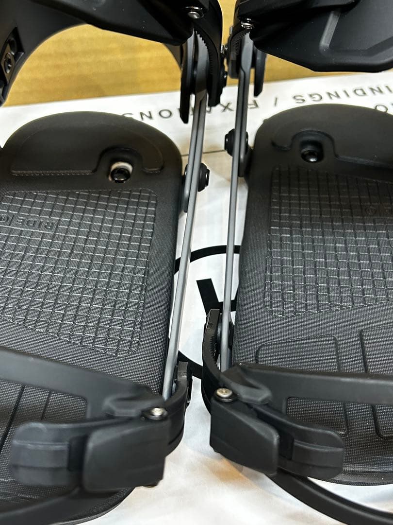 新品 RIDE A-4 ブラック Mサイズ ビンディング