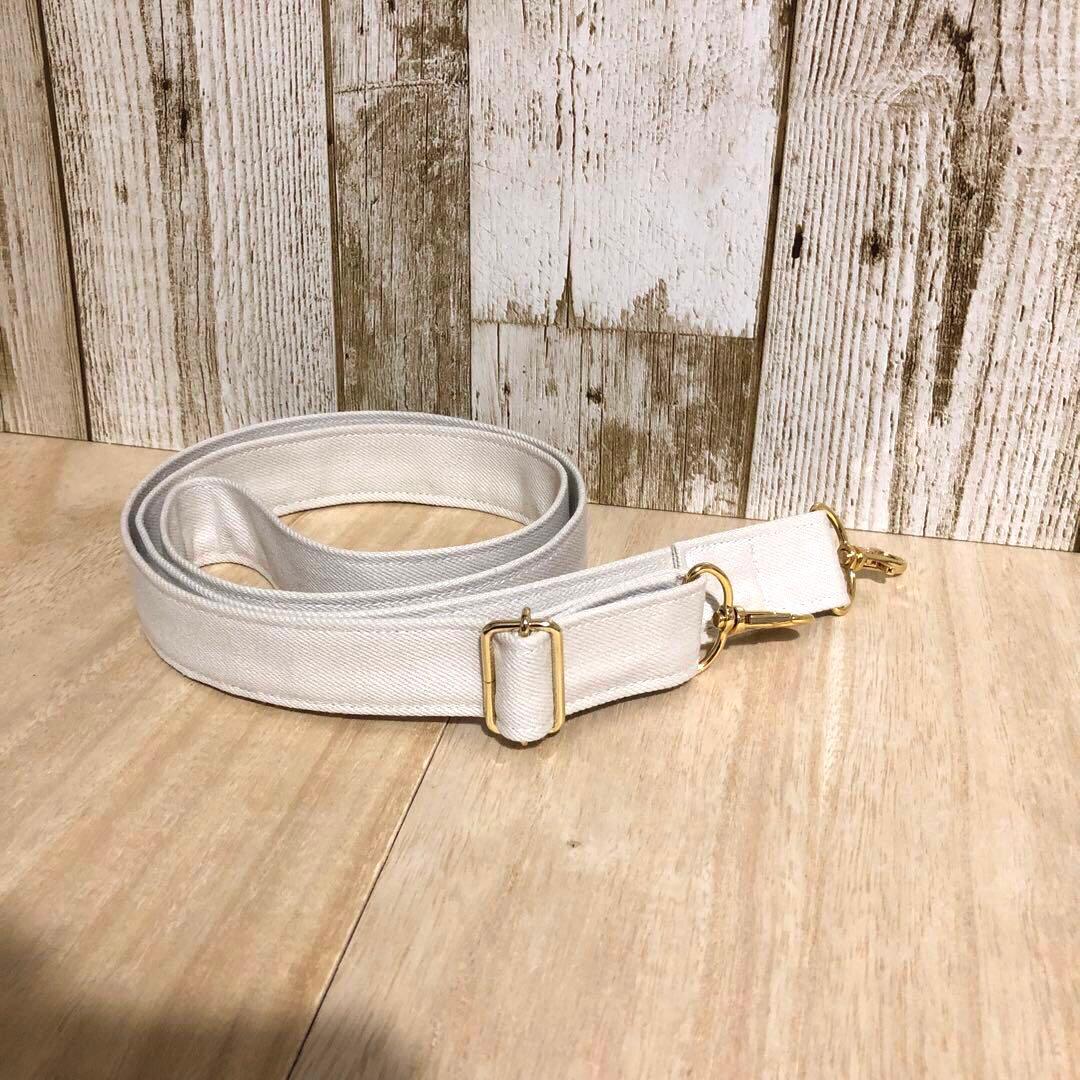 ショルダーバッグ　ハンドメイド　デニムリメイク　アイボリー【新品デニム】