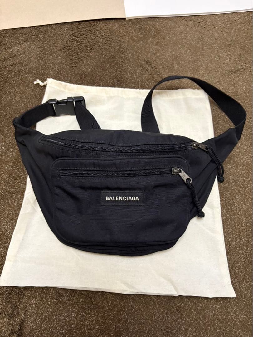 【極美品】BALENCIAGA NYLON WAIST BODY BAG