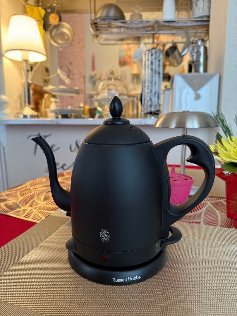 Russell Hobbs ブラック電気ケトル 1.0L新品未使用