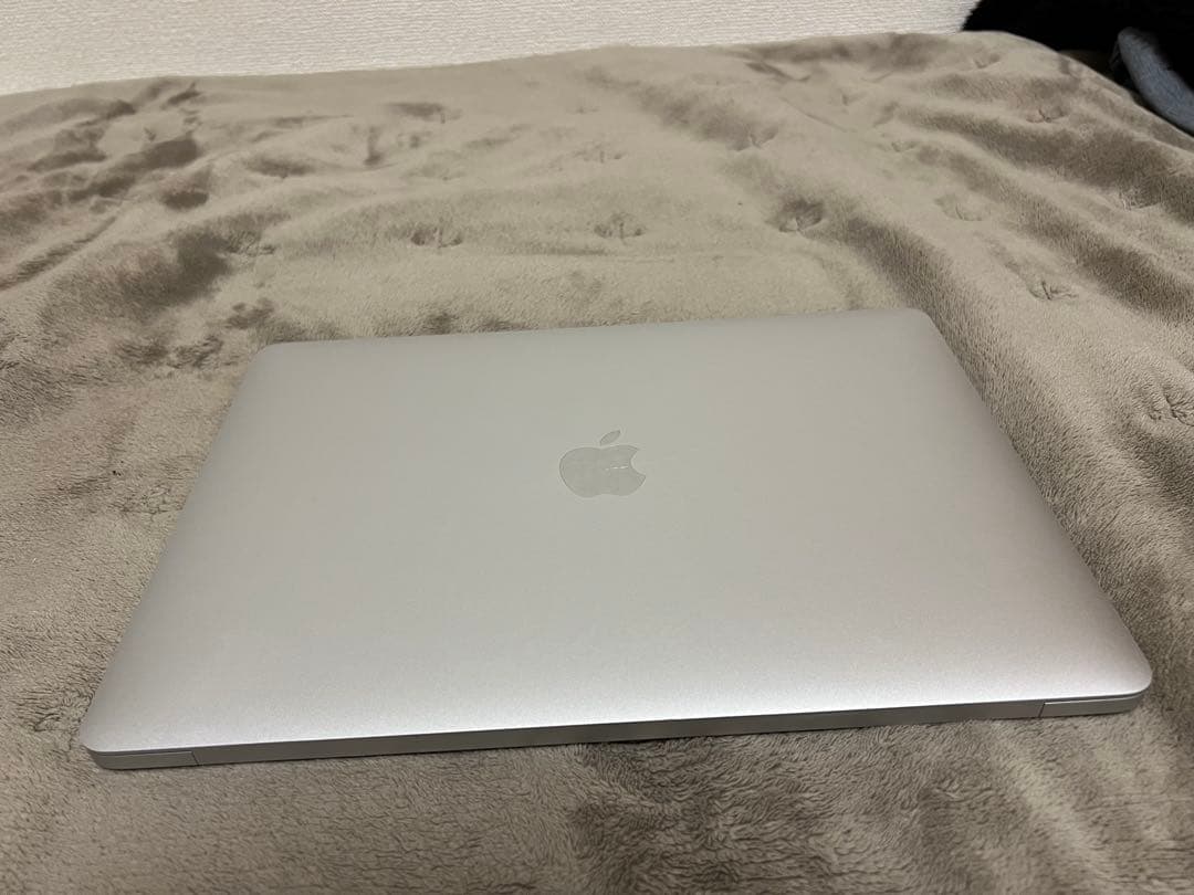 【美品・付属品付】MacBook Air M1 8GB 256GB