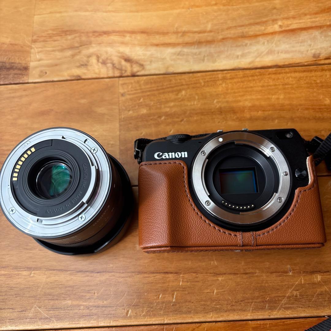 美品★Canon EOS M2（ブラック）