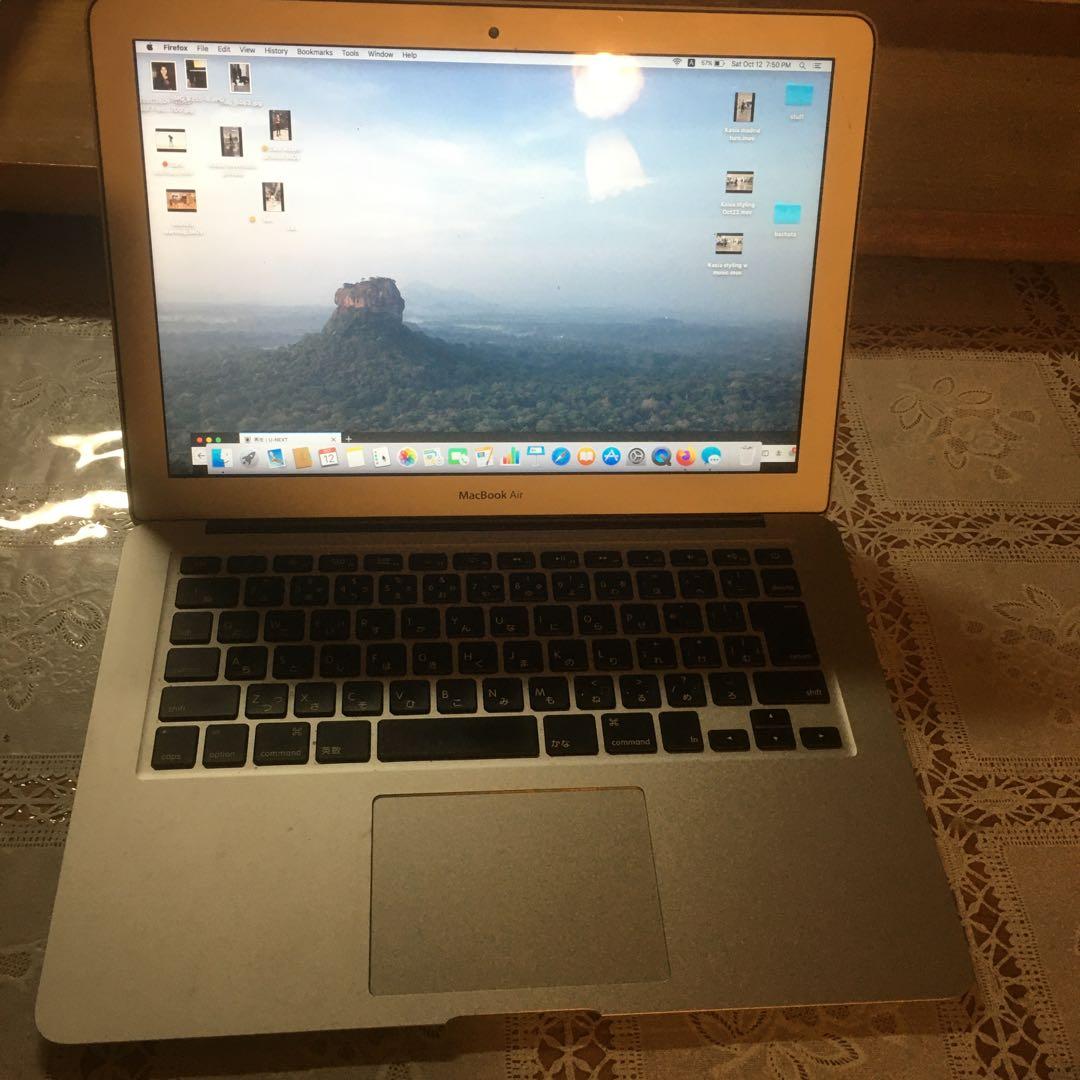 アップルマックエアー13.3インチ(2015年)キレイです