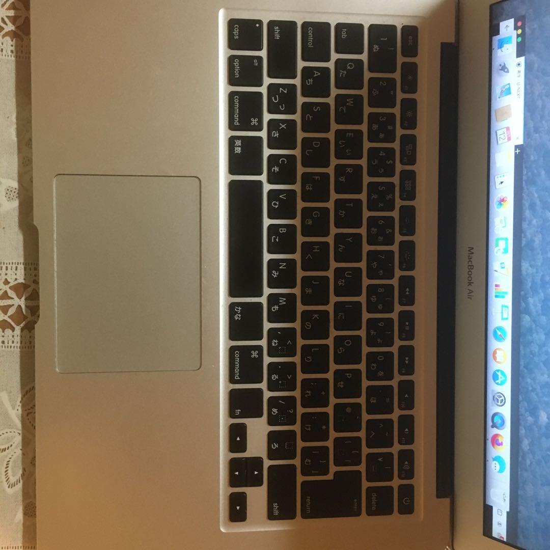 アップルマックエアー13.3インチ(2015年)キレイです