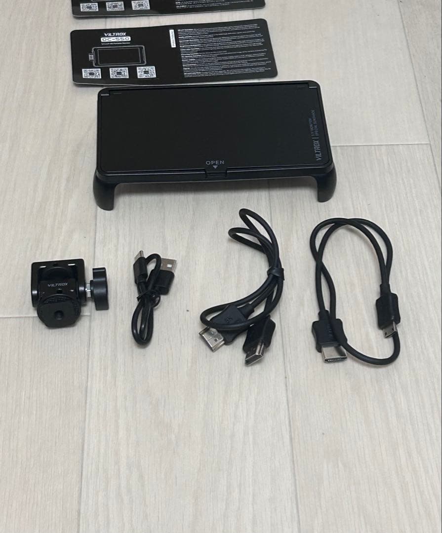 VILTROX DC-550 ポータブルLCDモニター