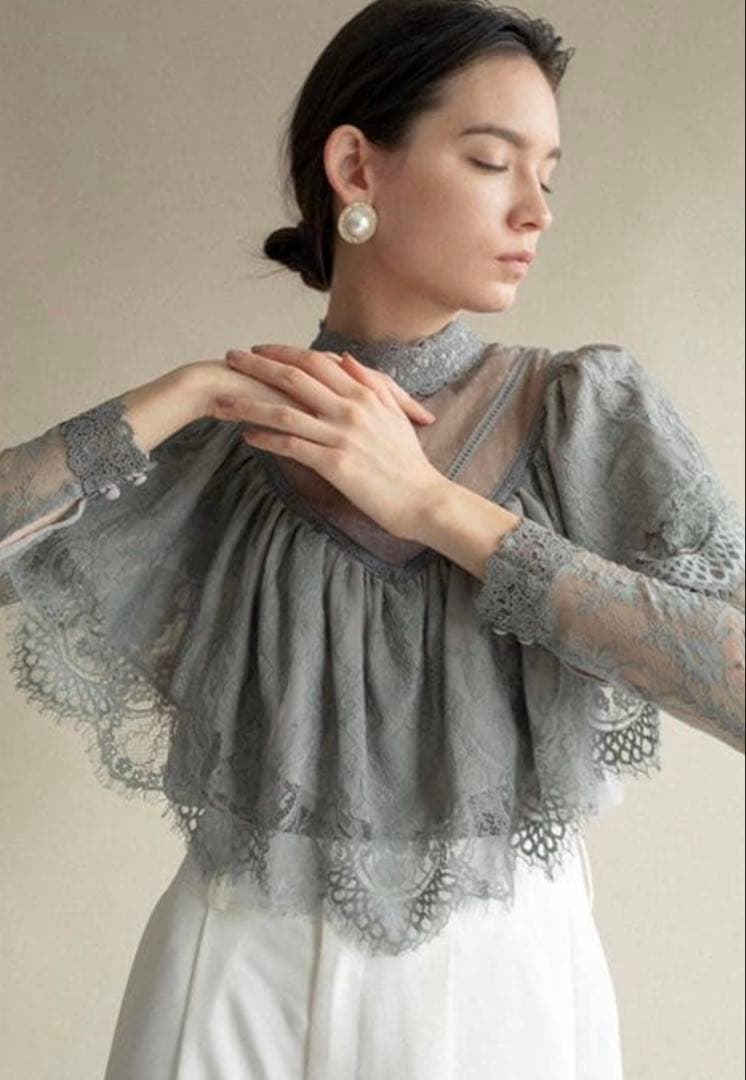 ラベルエチュード　ヴィンテージ　異素材レース長袖ブラウス