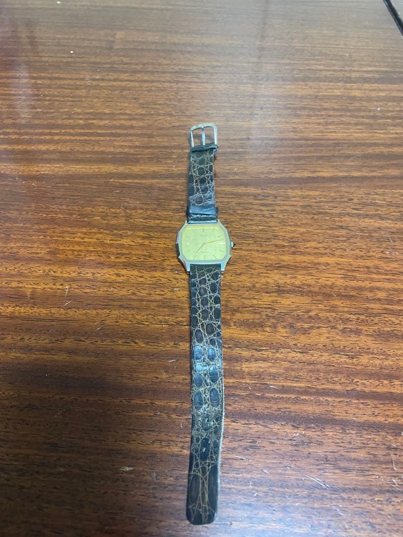 ジャンク　SEIKO DOLCE スクエア型