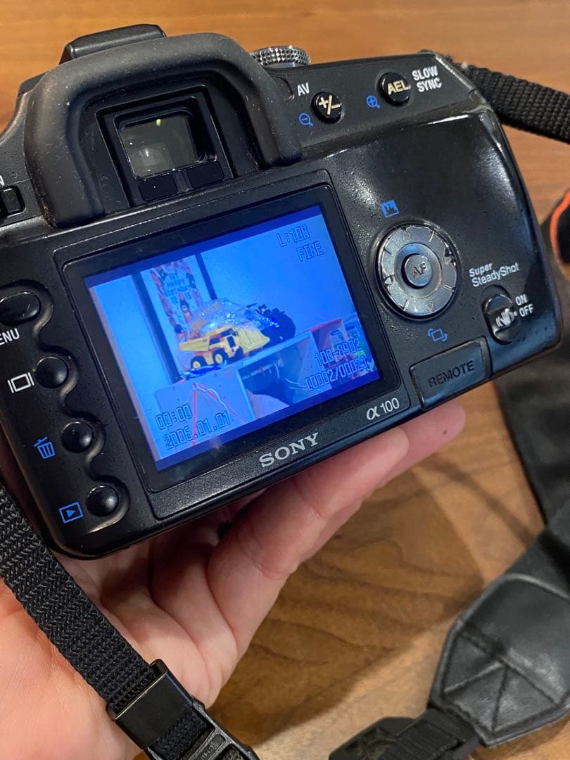 SONY α100 デジタル一眼 レンズ2本35-80.100-300動作品