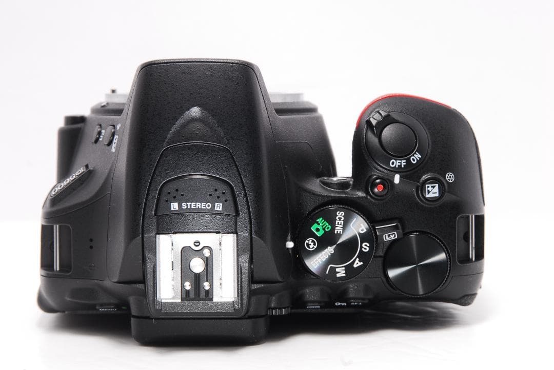 ✨新品級 ショット数1389回✨Nikon D5600 レンズセット